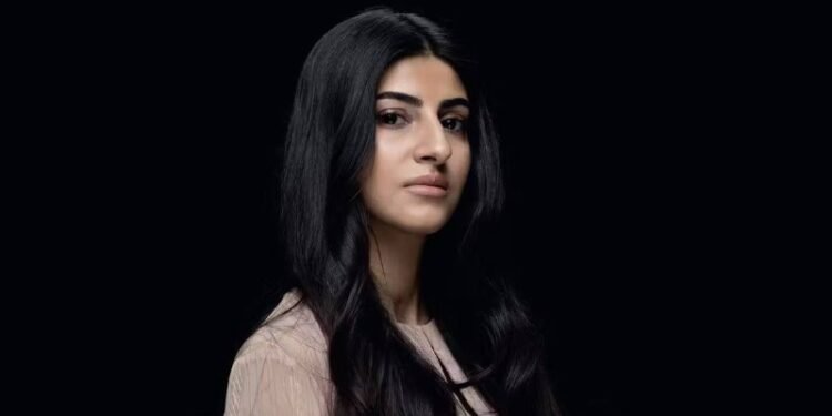 زینب مهاجر ساکن دانمارک، پس از سال‌ها فشار خانوادگی دست به خودکشی زد