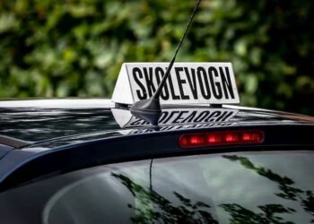 «رشوه» ۱۰۰۰ کرونی در دانمارک، برای قبولی در آزمون رانندگی ۲۰ روز زندان به‌دنبال داشت