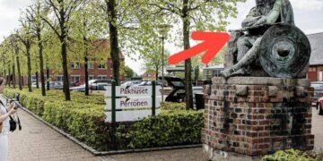 شمشیر برنزی قهرمان ملی دانمارک دزدیده شد