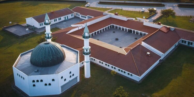 دانمارک بررسی ممنوعیت پخش اذان از مساجد را آغاز کرد