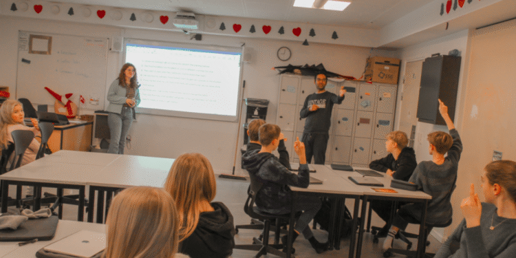 ثبت بیش از ۲۰۰۰ مورد خشونت و تهدید در مدارس شهر آهوس دانمارک