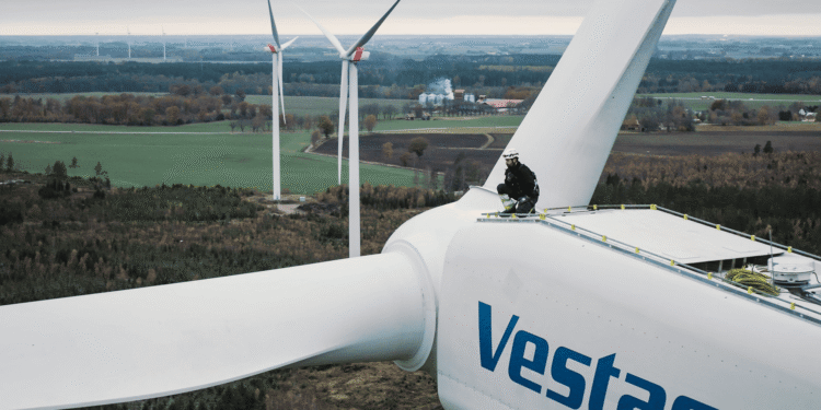 شرکت وِستاس دانمارک، ساخت کارخانه در لهستان را متوقف کرد