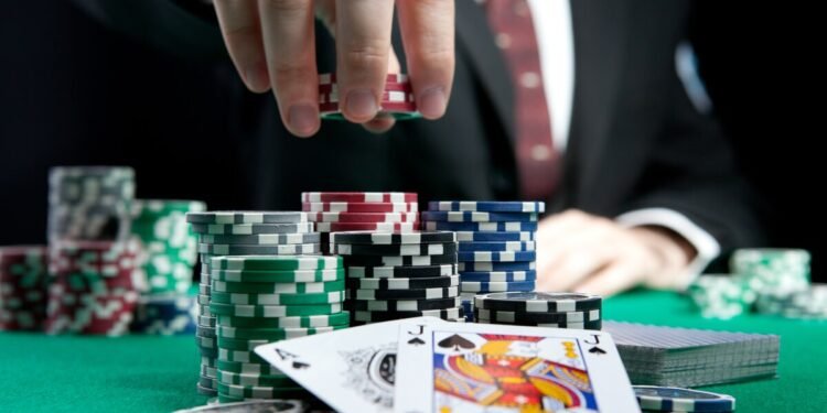 افزایش نگران‌کننده قمار در میان جوانان در دانمارک