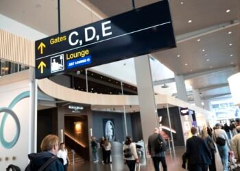 بازنشستگان دستگیر و 16 میلیون کرون در فرودگاه آرلاندا بازیابی شدند