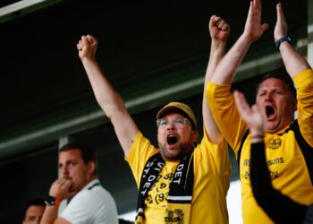 احزاب مخالف به نفع دولت و SD رد می شوند