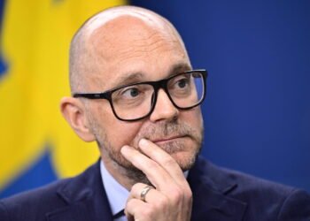 پیشنهاد حزب لیبرال: معافیت مالیاتی برای 500 هزار کرون اول درآمد