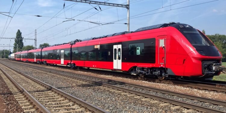 خرابی ریل، مسیر قطار شهر ادنسه–فِردریشیا در یولند را مختل کرد