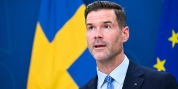 پیشنهاد لغو اقامت دائم پناهجویان در سوئددولت سوئد پیشنهادی برای لغو اقامت دائم پ…