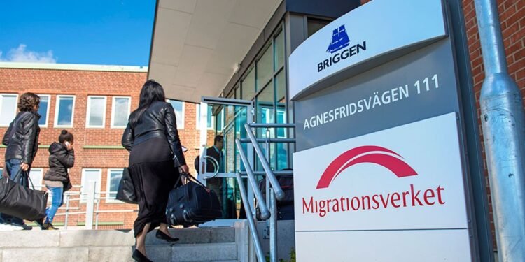 طرح جدید دولت سوئد برای افزایش اخراج مهاجران