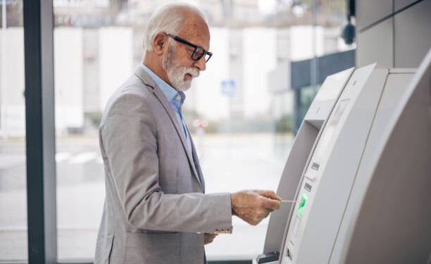 فریب «پس‌انداز بازنشستگی» بانکی را نخورید