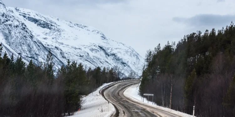 زمان تعویض لاستیک زمستانی در نروژ فرا رسیده!