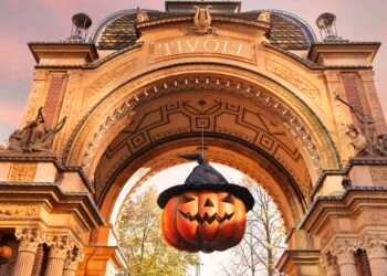 تب هالووین در دانمارک؛ استقبال گسترده از جشن‌های ترسناک در پارک‌های تفریحی