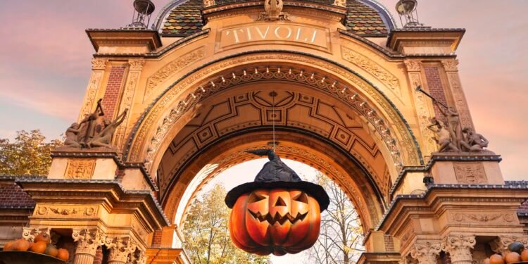 تب هالووین در دانمارک؛ استقبال گسترده از جشن‌های ترسناک در پارک‌های تفریحی