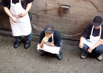 افزایش نارضایتی از کارکنان رستوران‌ها در سوئد