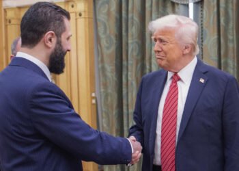 ملاقات خودمانی ترامپ با رئیس‌جمهور سوریه: «چند تا زن داری؟!»