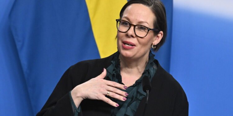 وزارت خارجه سوئد محدودیت سفر به فلسطین و اسرائیل را کاهش داد