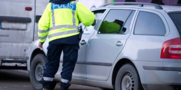 یک اقدام ساده توسط فرزندتان می تواند به قیمت از دست دادن گواهینامه رانندگی شما تمام شود