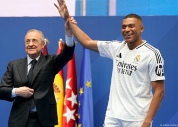 امباپه برنده کفش طلا شد و از رسیدن به آرزوی کودکی خود ابراز خوشحالی کرد