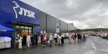 یکشنبه، ۱۶ نوامبر ۲۰۲۵، تمامی فروشگاه‌های زنجیره‌ای Jysk در دانمارک برای یک روز تعطیل خواهند بود