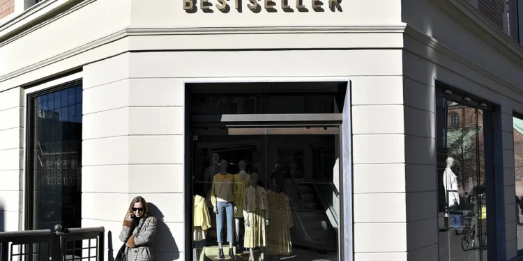 اتهامات جدید علیه کارخانه‌های تولید لباس برای برند دانمارکی