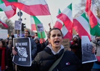 تجار می‌توانند روزانه ۲۰ دقیقه با حضور ناظر از اینترنت استفاده کنندرئیس اتاق باز…