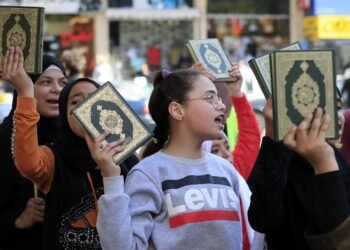 نویسنده سوئدی: سیاستمداران برای کسب رأی از گفتمان ضداسلامی استفاده میکنند