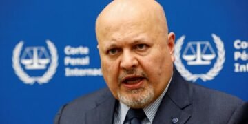 کشورهای عضو دیوان کیفری بین‌المللی به برکناری دادستان، کریم خان، رأی دادند
