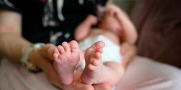 افزایش امتناع برخی والدین از تزریق ویتامین K به نوزادان در سوئد؛ هشدار پژوهشگران