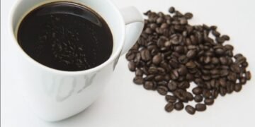 نوشیدن روزانه پنج فنجان قهوه ممکن است خطر سرطان کبد را کاهش دهد